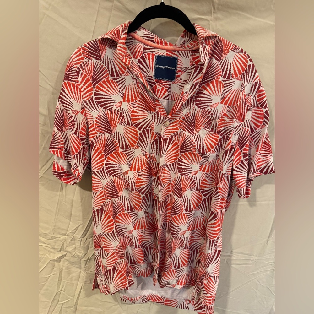 Tommy Bahama Men’s Silk Hawaiian Shirt – Tropical Print